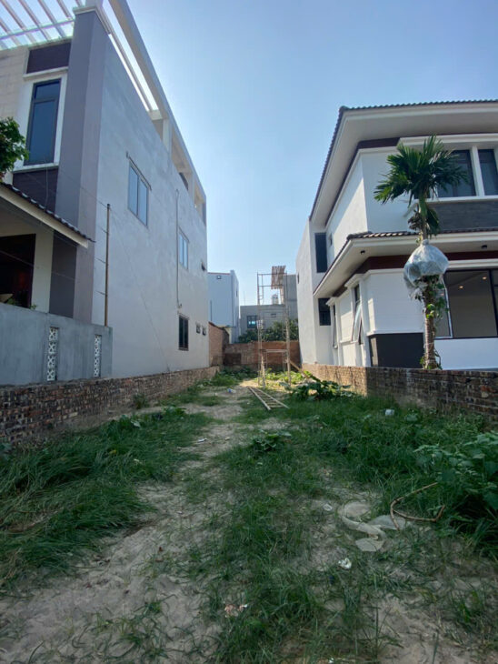100m đất bìa làng Kính Nỗ, Uy Nỗ, Đông Anh. Mặt tiền 5,38m. Giá 7,8 tỷ có Thương Lượng.