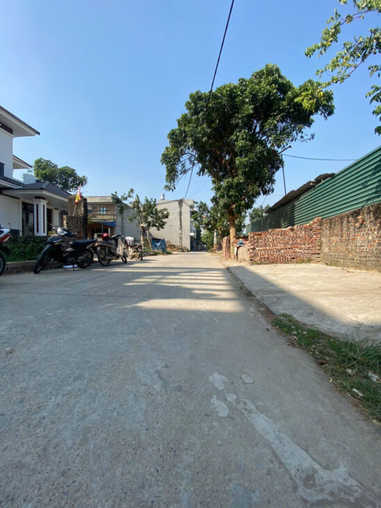 100m đất bìa làng Kính Nỗ, Uy Nỗ, Đông Anh. Mặt tiền 5,38m. Giá 7,8 tỷ có Thương Lượng.