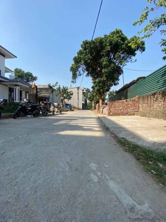 100m đất bìa làng Kính Nỗ, Uy Nỗ, Đông Anh. Mặt tiền 5,38m. Giá 7,8 tỷ có Thương Lượng.