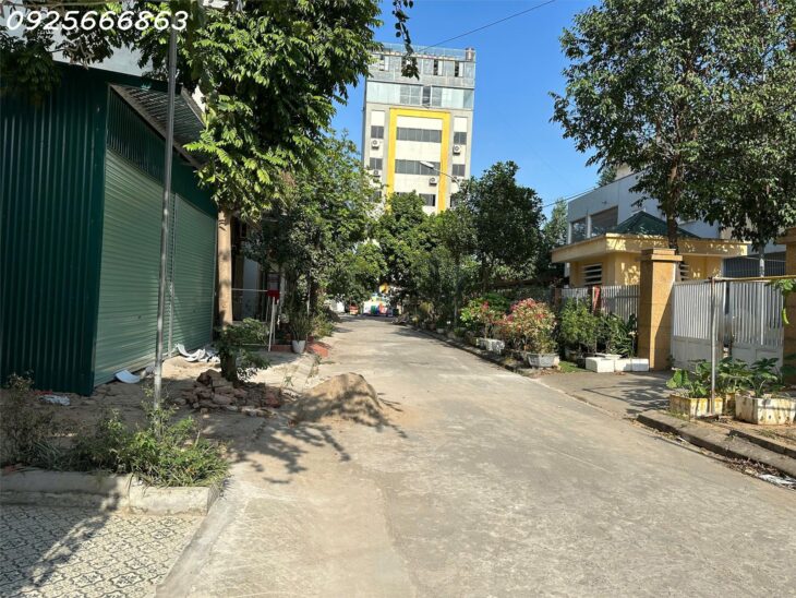 Chính chủ cần bán gấp 50m Liền kề vìa hè Vạn Phúc