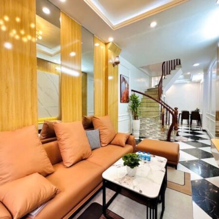 Nhà Đẹp đón Tết giá rẻ 35m2 * 5 tầng * 6 ngủ phố Trương Định – quận Hoàng Mai
