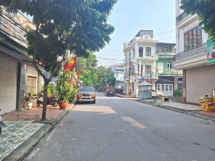 Mặt đường Tô Vũ – 193 Văn Cao, 84m MT 4.2m, vị trí đẹp, Giá 7.2 tỉ