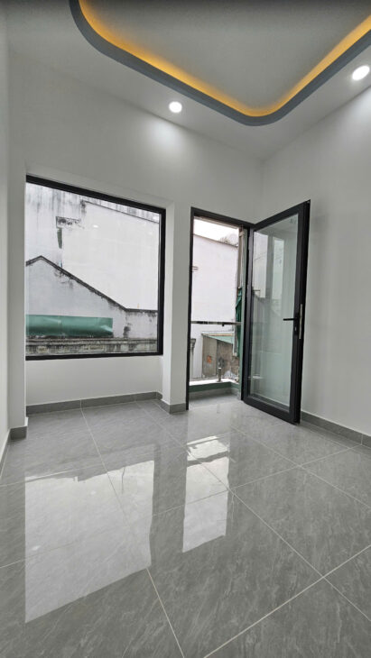 Sát mặt tiền đường xe hơi Có 10 m Đường trước nhà 3 m DIỆN TÍCH SỬ DỤNG 65M2 3 TẤM HƠN 2 TỶ
