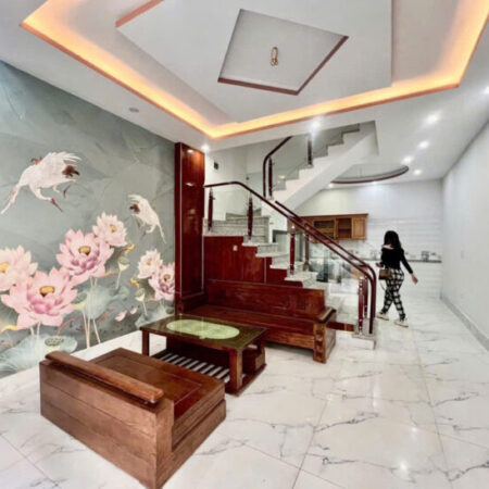 Nhà ngõ 185 Trại Lẻ, Diện tích 42m 3 tầng độc lập, hướng Tây Bắc, Giá 2.48 tỉ