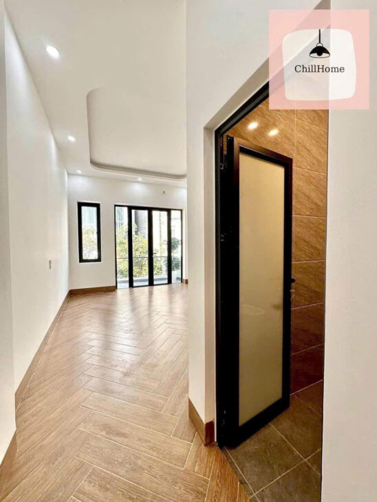 Nhà Lạch Tray tuyến 2, DT 57m 4 tầng độc lập sân cổng, mới tinh, Giá 4.2 tỉ