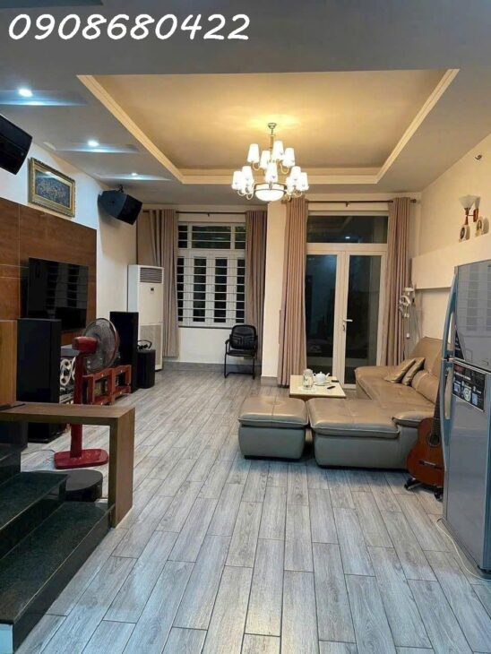 Bán nhà mặt phố Q.9, 100m², 3 tầng, 5PN, 12.5 tỷ, sổ hồng