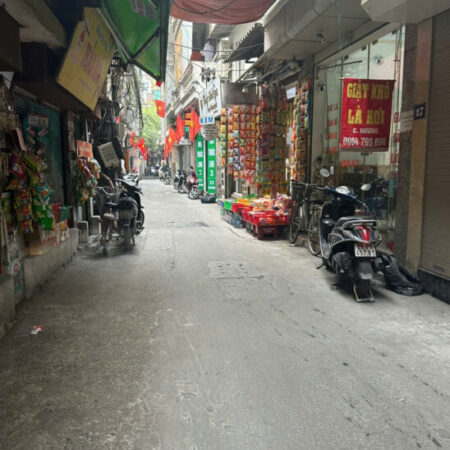 Bán nhà 4 tầng 25m đẹp sát phố chỉ 4ty650 Tôn Đức Thắng