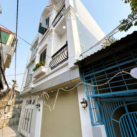 Bán nhà ngõ 109 Trại Lẻ, DT 49m 3,5 tầng, đẹp như mới, Giá 3.08 tỉ