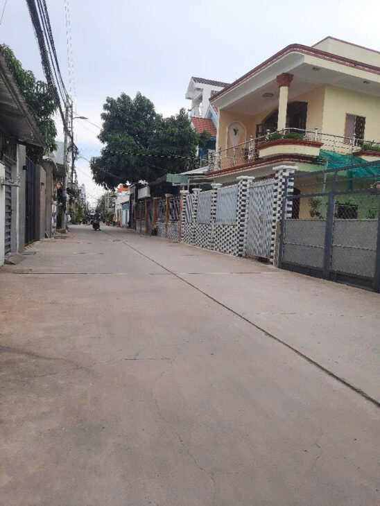 NHÀ ĐẸP 3 TẦNG FULL NỘI THẤT HUỲNH TẤN PHÁT Q7 – KẾT CẤU BÊ TÔNG 3 TẦNG – HẺM ĐẸP THÔNG TỨ TUNG