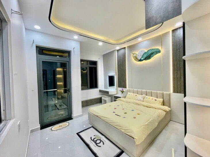 NHÀ ĐẸP 3 TẦNG FULL NỘI THẤT HUỲNH TẤN PHÁT Q7 – KẾT CẤU BÊ TÔNG 3 TẦNG – HẺM ĐẸP THÔNG TỨ TUNG