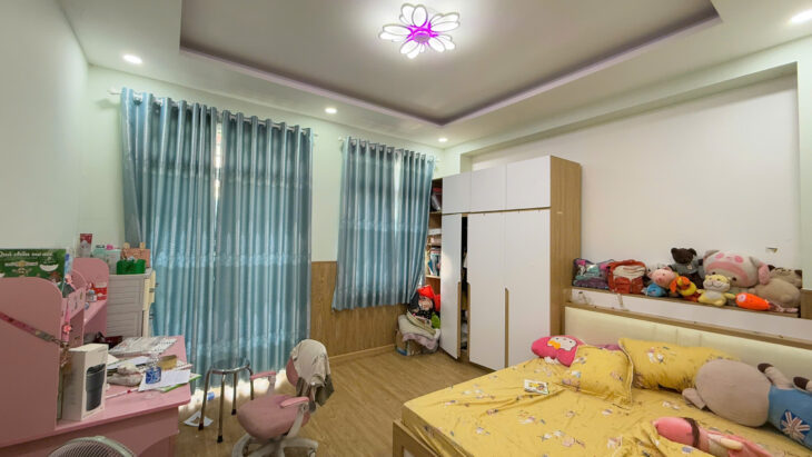 GIÁP TÂN PHÚ DT: 72M2 ( 4,5 x 16 ) – 3 TẦNG – 4PN – HẺM XE TẢI – CHỈ NHỈNH 5 TỶ.