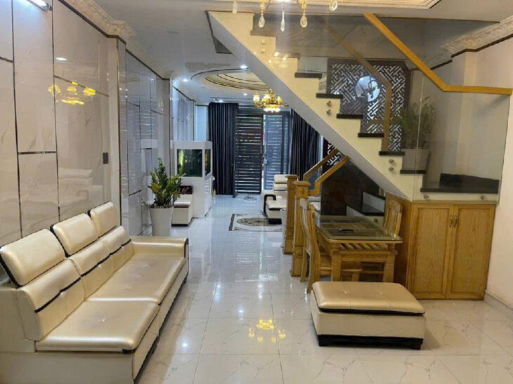 BÁN NHÀ MẶT PHỐ PHƯỜNG BÌNH THUẬN, QUẬN 7 – 64M2, 2 TẦNG, 5.5 TỶ – VỊ TRÍ VÀNG, SỔ ĐỎ CHÍNH CHỦ