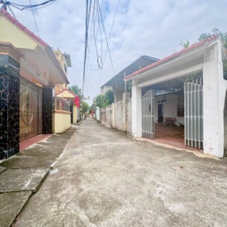 SIÊU PHẨM GIÁ 2,2 TỶ NHÀ TẠI HOÀNG DIỆU-CHƯƠNG MỸ D/T:128M