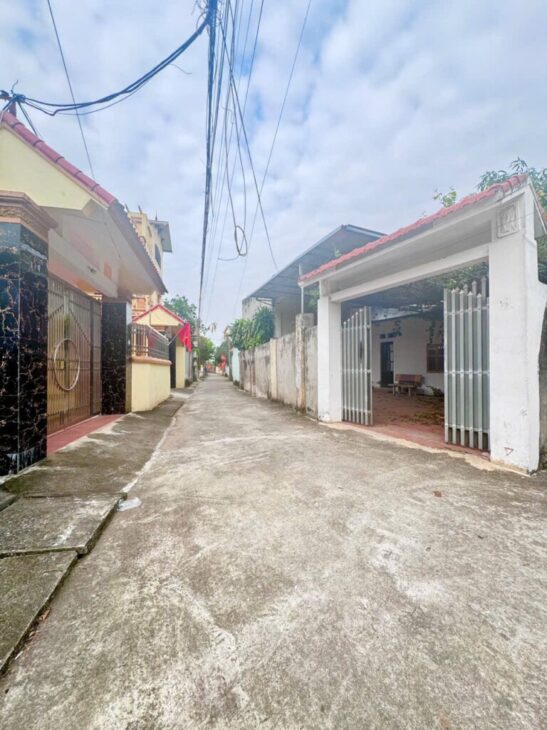 SIÊU PHẨM GIÁ 2,2 TỶ NHÀ TẠI HOÀNG DIỆU-CHƯƠNG MỸ D/T:128M