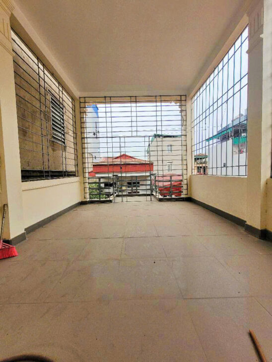 HÀNG TUYỂN LONG BIÊN – DÂN XÂY – Ô TÔ ĐỖ CỬA – CÁCH Ô TÔ TRÁNH CHỈ 10M – KHU VIP LONG BIÊN – GẦN