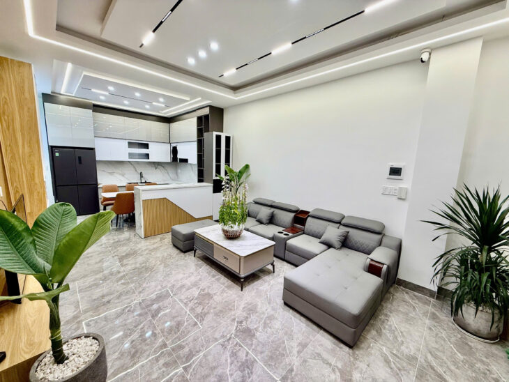 BÁN NHÀ MẶT TIỀN ĐƯỜNG CHÍNH CỔ LOA