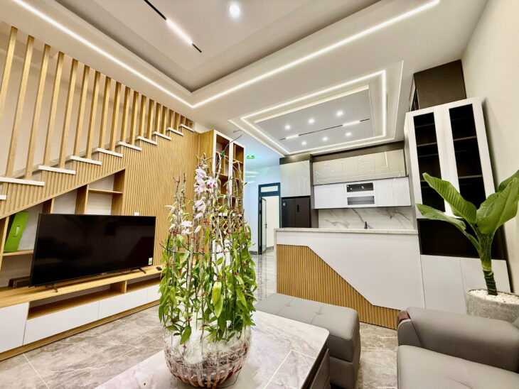 BÁN NHÀ MẶT TIỀN ĐƯỜNG CHÍNH CỔ LOA