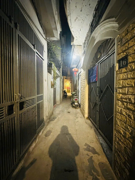 Bán Nhà Hoàng Hoa Thám, Ba Đình 4 Tầng, Gần Ô Tô, Ngõ Thông, Mặt Tiền 3.7m/DT 32m, 6 Tỷ