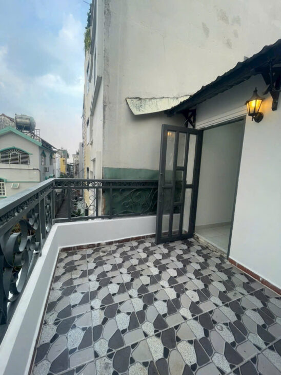 6.35 tỷ- bán nhà hẻm xe hơi p25 Bình Thạnh- 4 tầng- 3.8x12m- 3PN- thông ra đường D2 D5