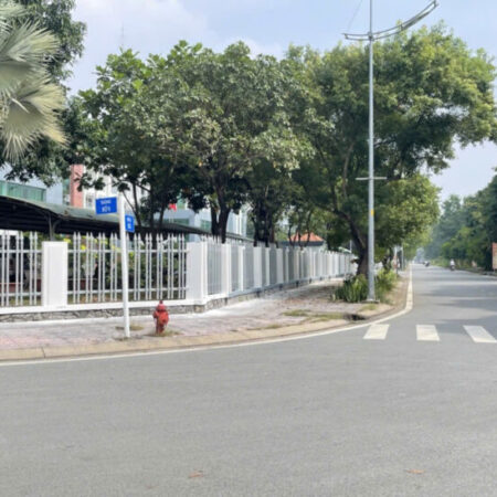 BÁN ĐÂT NGAY TT BÌNH CHÁNH NGUYỄN HỮU TRÍ 1700M2 CHỈ 40TR/M2