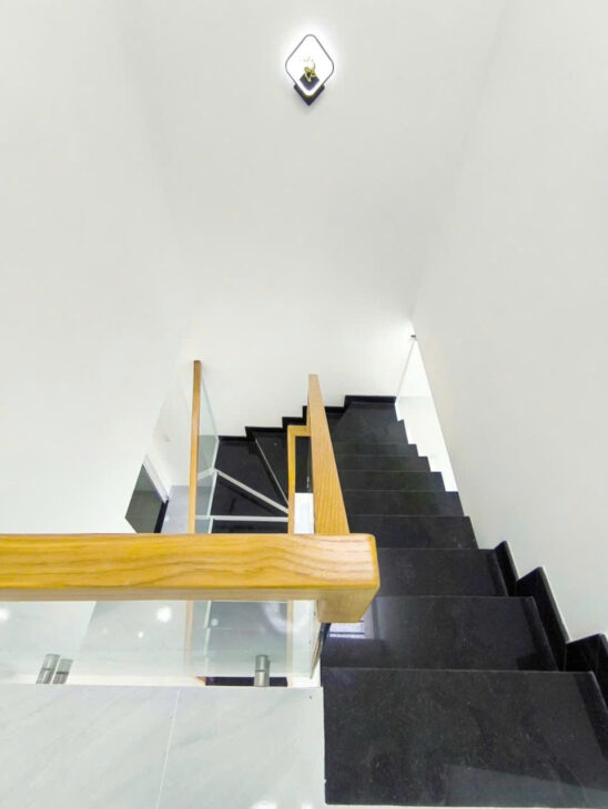 Nhà Xinh, Đón tết, Khu P lô, DTSD 102M2, Đường 10m, có vỉa hè, Long Bình, chỉ 3.2ty