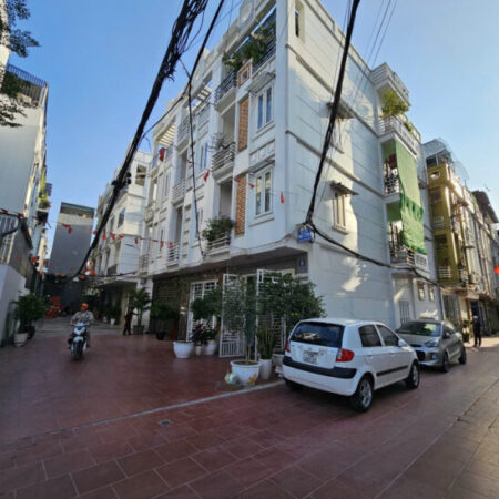 Bán nhà ngõ 739 Nguyễn Văn Linh, 48m 4 tầng, lô góc, ô.tô đỗ vài chiếc, Giá 3.58 tỉ