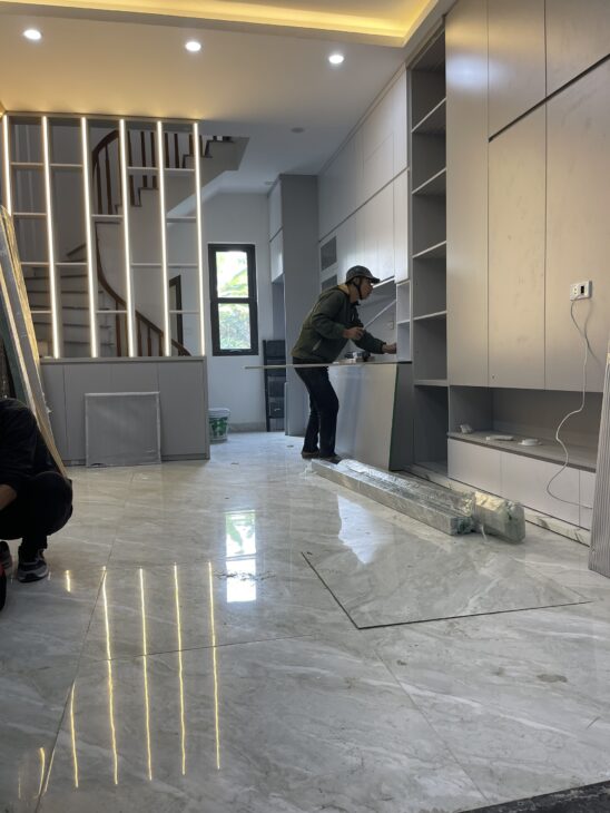 Nhỉnh 5 Tỷ tại Thạch bàn Long biên, Oto đỗ cửa, nhà đối diện trường học, cạnh bệnh viện, hàng xóm