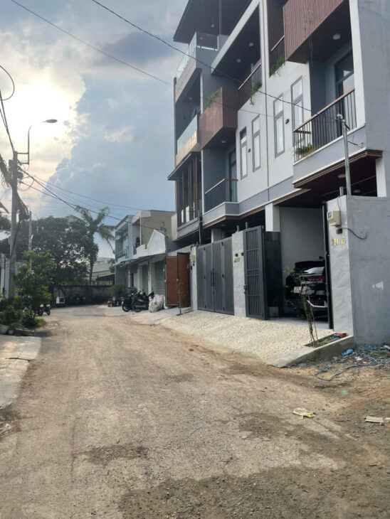 Bán lô đất đẹp 14x22m giá hơn 10 tỷ đường 8m Tô Ký, xã Tân xuân, Hóc Môn.