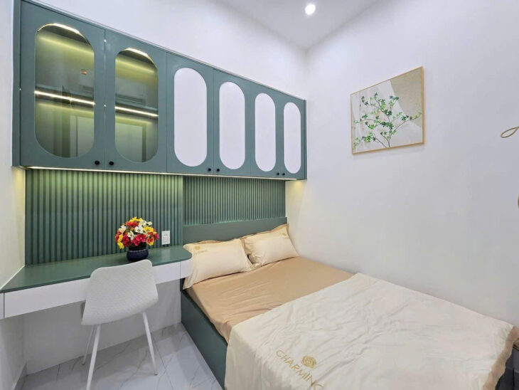 ????CHỈ HƠN 4 T.ỷ,????CÓ NGAY NHÀ 5 TẦNG, HỘ KHẨU LONG BIÊN, HÀNG XÓM VINHOMES !