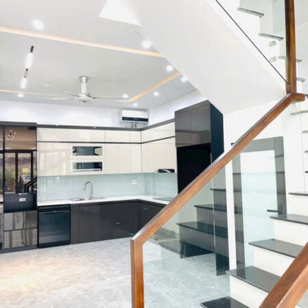 ???????? Bán căn nhà lô góc 2 mặt ngõ tại vị trí đắc địa trung tâm phường Trần Hưng Đạo TPTB