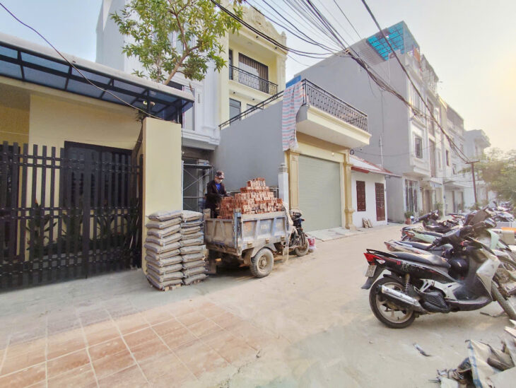 Bán nhà mới tinh, tuyến 2 Khúc Thừa Dụ, 83m 4 tầng, ô.tô đỗ trong nhà, Giá 4.45 tỉ