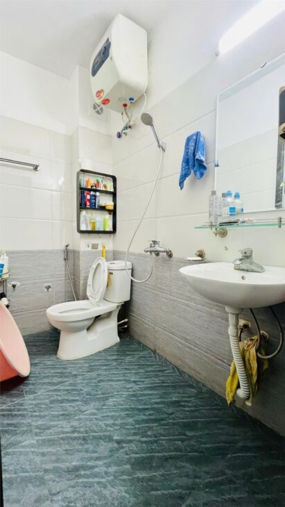 Bán nhà Phú Lãm-Hà Đông, ngõ nông, rộng, lô góc thoáng , DT 32m x 4T, MT 4.11m . Giá 4.75tỷ