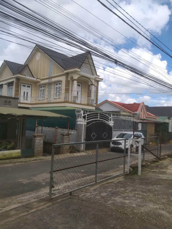 BÁN NHÀ 2 TÂNG GẦN CHỢ THÁI PHIÊN – P 12 – ĐÀ LAT