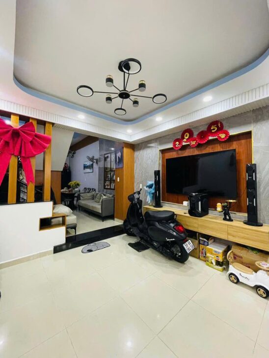 NGAY ĐẠI HỌC CÔNG NGHIỆP – 10M RA HẺM XE TẢI – 48M2 – 3 TẦNG ĐẸP – CHỈ HƠN 5 TỈ
