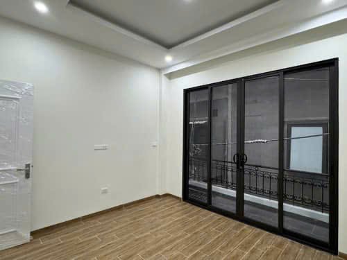 PHÂN LÔ Ô TÔ VÀO NHÀ PHỐ THÁI HÀ – ĐỐNG ĐA – 40M2 x 4T – MT 4M – 13.2 TỶ -NHÀ SÁT PHỐ