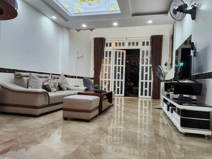 BÁN NHÀ GÒ VẤP, HXH, 66M2, 5 PHÒNG NGỦ, NHÀ MỚI Ở NGAY.