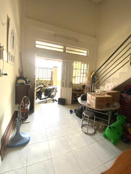 Nhà Nhỏ Xinh, HXH, Long Phước THủ Đức, DT 56m2 ( 4 x 15 ) 2 tầng, SHR, chỉ 2.8ty.