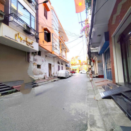 Bán nhà mặt ngõ 30 Ngô Gia Tự, 64m 3.5 tầng, đường 8m, Giá 6.3 tỉ gần Cầu Rào