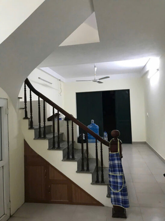 2 THOANG TRƯỚC SAU – NGÕ 3 GÁC ĐUA – LÊN TẦNG THOẢI MÁI – CHO THUÊ 25TR Xuân Đỉnh 46/102m, 4T, MT