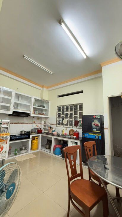 LÊ VĂN PHAN – HẺM XE HƠI – DT: 86M2 ( 4,5 x 20 ) 3 TẦNG – 4PN – CHỈ 8,2 TỶ