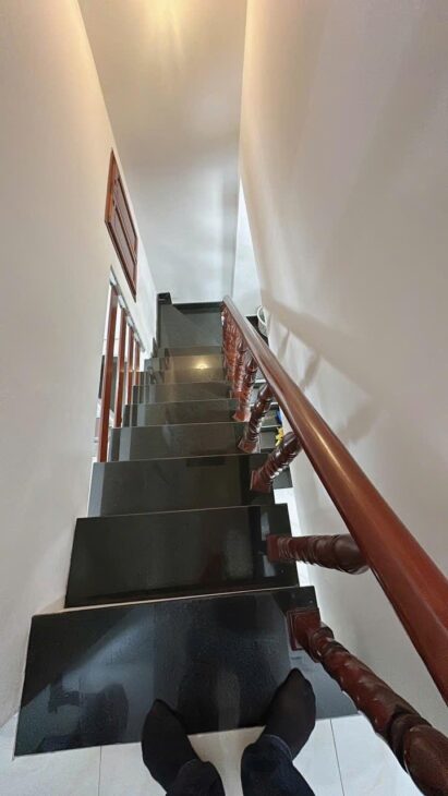 Hẻm 4m thông – sát mặt tiền- 2 tầng ở ngay – Tân Bình – chỉ nhỉn 4 tỷ