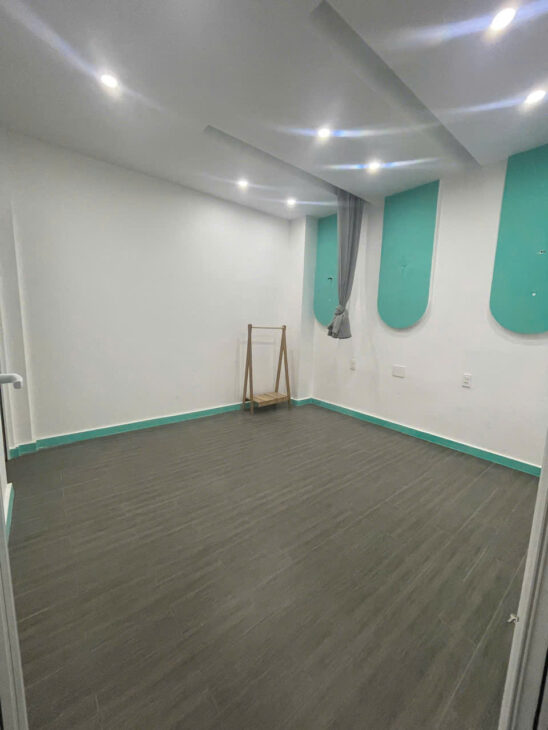 BÁN NHÀ NGUYÊN CĂN 13 PHÒNG NGỦ YERSIN PHƯỜNG 9 ĐÀ LẠT