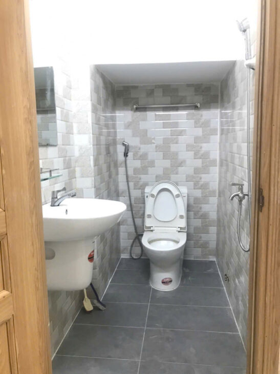 NHÀ BƯNG ÔNG THOÀN,PHƯỜNG PHÚ HỮU, TP THỦ ĐỨC – 50M2, NGANG 4.8M – 3 TÂNG,4PN – GIÁ 4.9TY