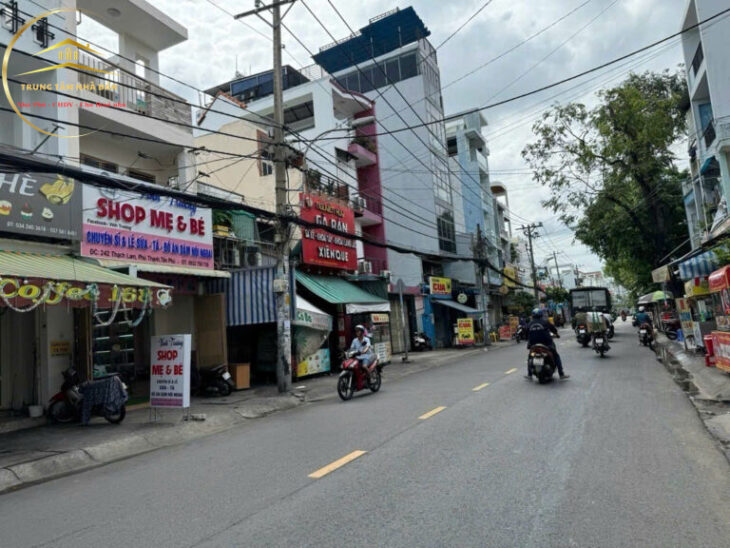Bán nhà Mặt tiền Đỉnh 246 Thạch Lam, Phú Thạnh, Tân Phú, 7,2×19, chính chủ 21,5 tỷ