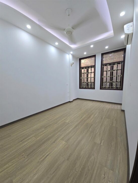 BÁN NHÀ VẠN PHÚC-HÀ ĐÔNG, Ô TÔ ĐỖ CỬA, , NGÕ NÔNG RỘNG , DT 40Mx 4T, MT 5M . GIÁ 9.4 TỶ