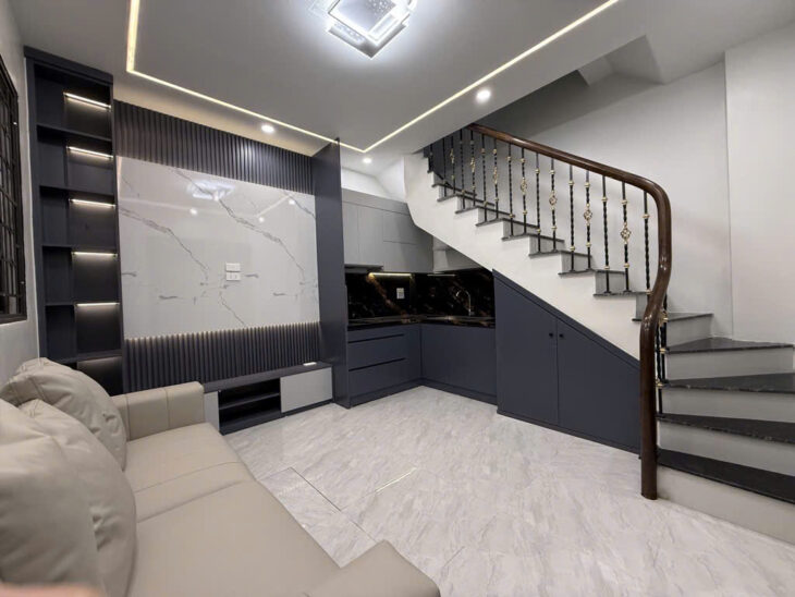 Bán nhà 5 tầng, 32m², 3PN, 3WC, Tây Sơn – Đống Đa – 8.2 tỷ – Ngõ Ô Tô