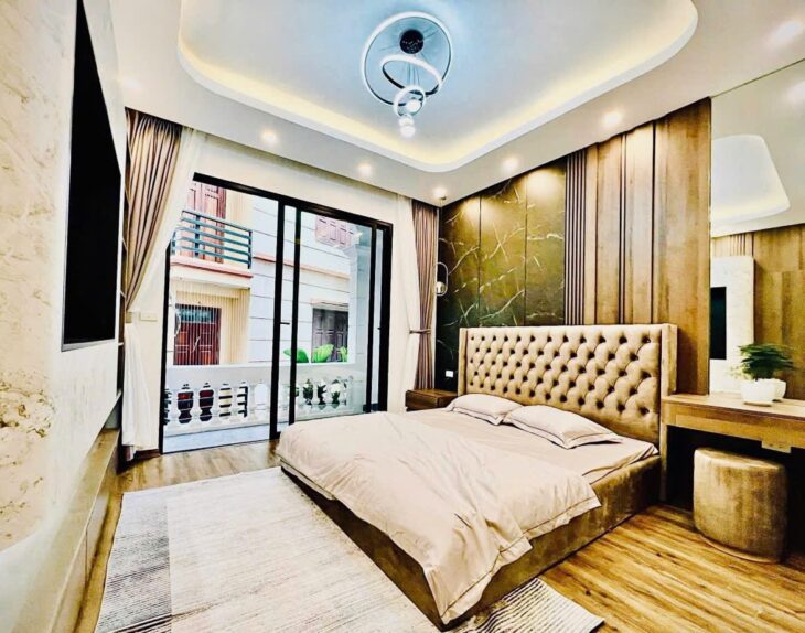 CẦN BÁN GẤP NHÀ ĐẸP PHỐ NGỌC LÂM 40M XÂY 4 TẦNG CHÀO BÁN 6 TỶ NGÕ NÔNG, CHỈ VÀI BƯỚC RA ĐẾN NGÕ Ô