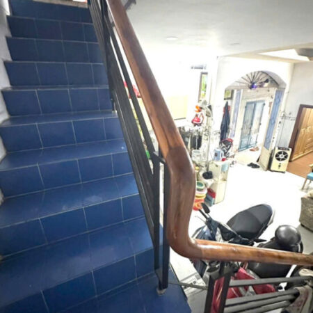 Bán Gấp Nhà, linh Đông, Thủ Đức, DTsd 81m2, Sát mặt Tiền, SHR, Giá chỉ 2.85ty