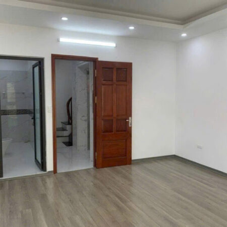 Bán nhà Cự Lộc – Thanh Xuân, 31m² x 6T, thang máy, ngõ đẹp, gần phố, 8.5 tỷ!