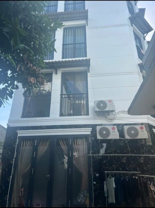 Chính chủ bán hoặc cho thuê nhà, phòng full nội thất tại Phường 6, Quận Bình Thạnh.